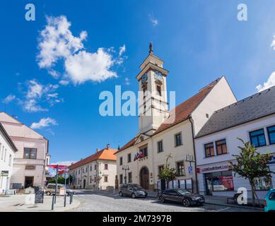 Uhersky Brod (Ungarisch Brod) : Piazza Masarykovo e il municipio in , Zlinsky, Zlin Region, Zliner Region, Czech Foto Stock