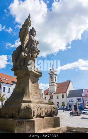 Uhersky Brod (Ungarisch Brod) : Piazza Masarykovo e il municipio in , Zlinsky, Zlin Region, Zliner Region, Czech Foto Stock