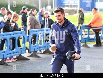 Bolton, Regno Unito. 07th Jan, 2023. Il centrocampista di Plymouth Argyle Joe Edwards (8) arriva durante la partita della Sky Bet League 1 Bolton Wanderers vs Plymouth Argyle allo stadio dell'Università di Bolton, Bolton, Regno Unito, 7th gennaio 2023 (Foto di Stanley Kasala/News Images) a Bolton, Regno Unito, il 1/7/2023. (Foto di Stanley Kasala/News Images/Sipa USA) Credit: Sipa USA/Alamy Live News Foto Stock