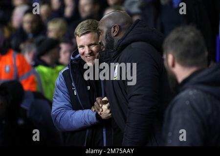 Sheffield, Regno Unito. 7th gennaio 2023Newcastle il manager degli Stati Uniti Eddie Howe e Sheffield il manager del mercoledì Darren Moore durante la partita della fa Cup Third Round tra Sheffield Wednesday e Newcastle United a Hillsborough, Sheffield, sabato 7th gennaio 2023. (Credit: Robert Smith | NOTIZIE MI) Credit: NOTIZIE MI & Sport /Alamy Live News Foto Stock