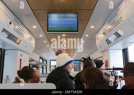 Inaugurazione des nouvelles motrices du Tramway du Mont-Blanc. Vendredi 16 dicembre 2022. Saint-Gervais-les-Bains. Alta Savoia. Auvergne-Rhône-Alpi. Foto Stock