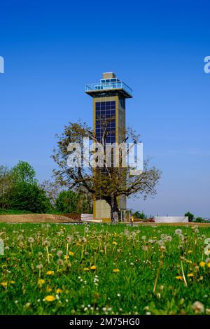 Piattaforma panoramica Innblick con pannelli solari, Obernberg am Inn, Innviertel, alta Austria, Austria Foto Stock