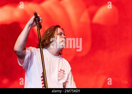 Biddinghuizen, Paesi Bassi. 21st ago, 2022. Lewis Capaldi suona dal vivo al Lowlands Festival 2022 il 21 agosto 2022 a Biddinghuizen, Olanda. (Foto di Roberto Finizio/NurPhoto) Credit: NurPhoto SRL/Alamy Live News Foto Stock