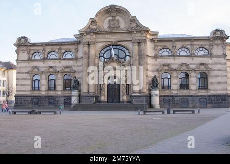 Düren gennaio 2023: Il Leopold Hoesch Museum è un museo di belle arti nella città di Düren. La collezione comprende importanti opere di modalità classica Foto Stock