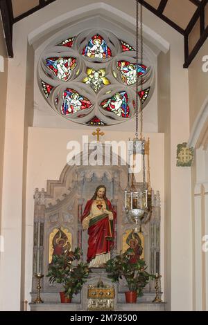 Madonna dell'Immacolata Concezione, Birkenhead - Cappella laterale con cuore sanguinante Gesù Foto Stock