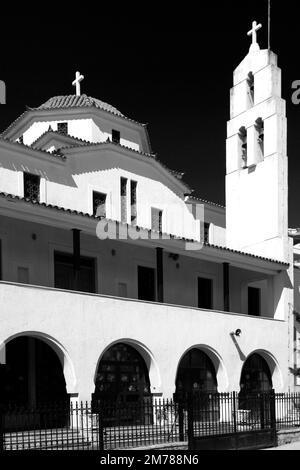 Vista estiva della Chiesa a Saranda Città, Saranda distretto, Sud Albania, Europa Foto Stock