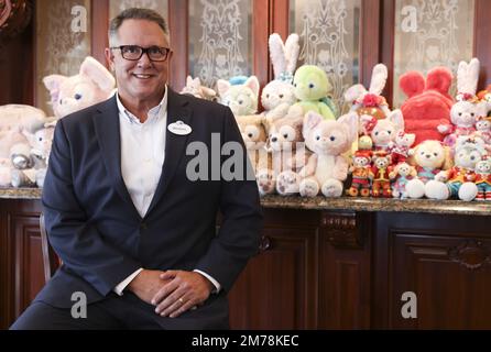 Michael Moriarty è l'amministratore delegato di Hong Kong Disneyland Resort (HKDL), pone per. Fotografia all'Hotel Disneyland di Lantau. 21DEC22 SCMP / maggio TSE Foto Stock