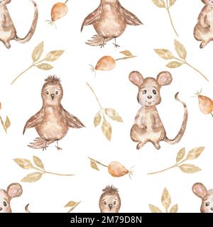 Acquerello senza cuciture con uccello e foglie, mouse e cane rosa. Sfondo di animali di bosco disegnati a mano. Modello autunnale. Foto Stock