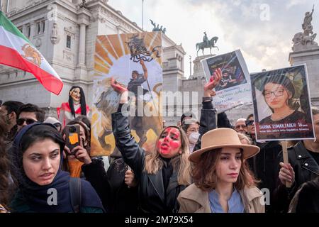 Protesta iraniana per il 3rd° anniversario del downing del volo #PS752 e a sostegno della Rivoluzione iraniana. Foto Stock