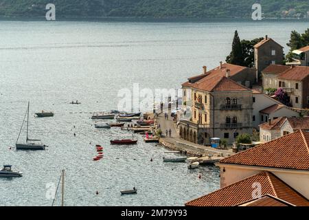 Pittoresco villaggio Perast a Kotor Bay, Montenegro Foto Stock