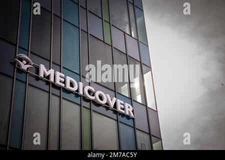 Immagine di un segno con il logo di Medicover sul loro principale hospalin Budapest, Ungheria. Medicover Hospitals è una catena multinazionale di ospedali in EUR Foto Stock