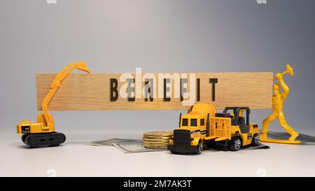 Iscrizione AL VANTAGGIO. E 'stato preso in studio scritto su una cornice di legno. sfondo bianco. Foto Stock