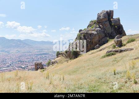 Le splendide Marko's Towers a Prilep, nel nord della Macedonia Foto Stock