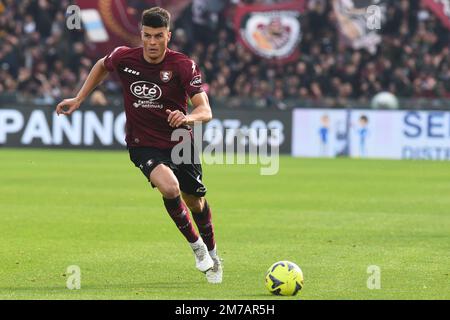 Salerno, Italia. 8th Jan, 2023. Junior Sambia di US Salernitana in azione durante la Serie A match tra US Salernitana 1919 v FC Torino allo Stadio Arechi (Credit Image: © Agostino Gemito/Pacific Press via ZUMA Press Wire) Foto Stock