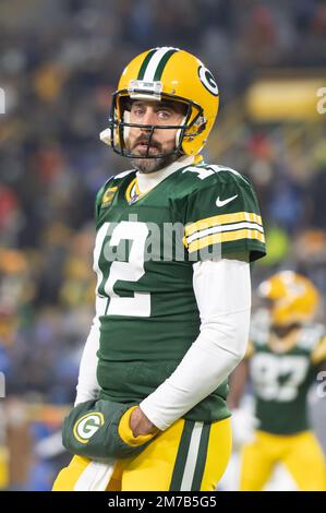 Green Bay, Wisconsin, Stati Uniti. 8th Jan, 2023. Il quarto Aaron Rodgers dei Green Bay Packers (12) si riscalda prima di una partita di calcio contro i Detroit Lions a Green Bay, Wisconsin. Kirsten Schmitt/Cal Sport Media/Alamy Live News Foto Stock