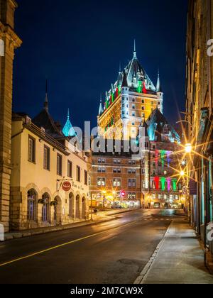 Hotel Fairmont Chateau Frontenac, Street Scene, patrimonio dell'umanità dell'UNESCO, Old Quebec City, Quebec, Canada Foto Stock