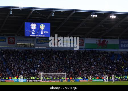 Cardiff, Regno Unito. 08th Jan, 2023. Il tabellone mostra il punteggio finale della partita a 2-2. Partita della Emirates fa Cup, 3rd° turno, città di Cardiff contro Leeds Utd al Cardiff City Stadium di Cardiff, Galles, domenica 8th gennaio 2023. Questa immagine può essere utilizzata solo per scopi editoriali. Solo per uso editoriale, licenza richiesta per uso commerciale. Non è utilizzabile nelle scommesse, nei giochi o nelle pubblicazioni di un singolo club/campionato/giocatore. pic di Andrew Orchard/Andrew Orchard sports photography/Alamy Live news Credit: Andrew Orchard sports photography/Alamy Live News Foto Stock