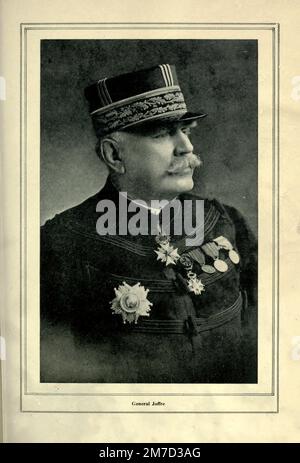Ritratto del generale Joffre [Joseph Jacques Césaire Joffre[b] (12 gennaio 1852 [1] – 3 gennaio 1931) è stato un generale francese che ha servito come comandante in capo delle forze francesi sul fronte occidentale dall'inizio della prima guerra mondiale fino alla fine del 1916. È meglio conosciuto per il raggruppamento degli eserciti alleati in ritirata per sconfiggere i tedeschi nella prima battaglia della Marna, strategicamente decisiva nel settembre 1914. ] Dal libro la storia della grande guerra; i documenti storici completi degli eventi fino ad oggi DIPLOMATICI E DI STATO di Reynolds, Francis Joseph, 1867-1937; Churchill, Allen Leon; Miller, Franco Foto Stock