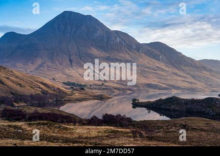 CUL Beag e Loch Lurgainn sulla penisola di Coigach a Wester Ross, Highland, Scozia, Regno Unito Foto Stock