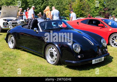 Una Porsche Speedster in occasione di una mostra di auto classica al Gnoll Country Park, Neath Port Talbot, Galles, Regno Unito Foto Stock