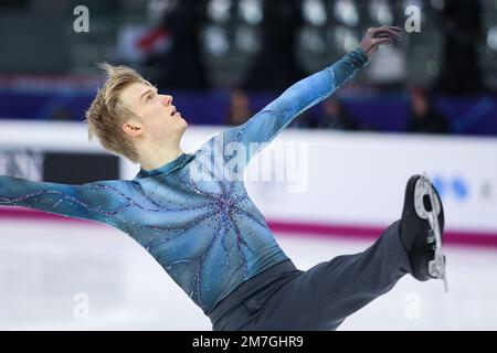 Torino, Italia. 08th Dec, 2022. Daniel Grassl (ITA) si esibisce durante il BREVE PROGRAMMA MASCHILE del Gran Premio della ISU di Fighter Skating Final di Torino a Palavela. Credit: SOPA Images Limited/Alamy Live News Foto Stock