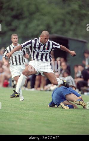 Italia, Villar Perosa Torino 08-10-1995 : Juventus FC giocatore Gianluca Vialli in azione durante amichevole Juventus - Juve Primavera Foto Stock