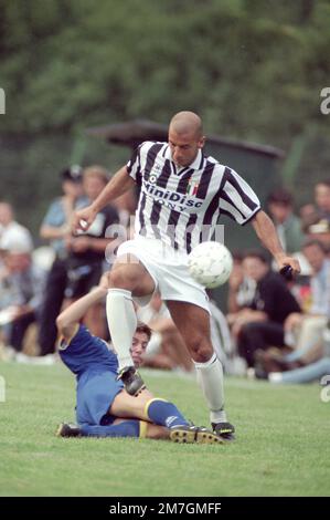 Italia, Villar Perosa Torino 08-10-1995 : Juventus FC giocatore Gianluca Vialli in azione durante amichevole Juventus - Juve Primavera Foto Stock
