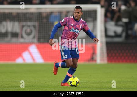 Torino, 7th gennaio 2023. Alex Sandro della Juventus durante la Serie A match allo Stadio Allianz di Torino. L'immagine di credito dovrebbe essere: Jonathan Moskrop / Sportimage Foto Stock