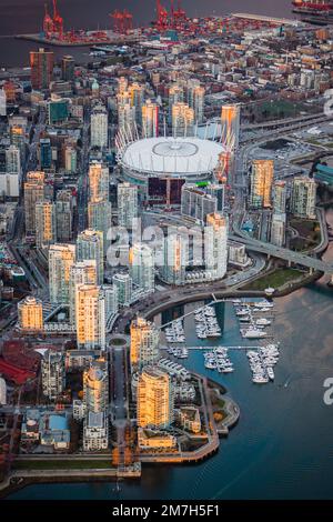 Centro di Vancouver BC Place Yaletown Fotografia aerea Foto Stock
