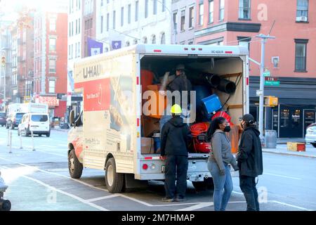 Dopo quasi 29 anni il famoso spettacolo musicale Stomp ha tenuto la sua ultima esecuzione la domenica al Teatro Orpheum. New York City, NY, USA, 9 gennaio 2023. Foto di Charles Guerin/ABACAPRESS.COM Foto Stock