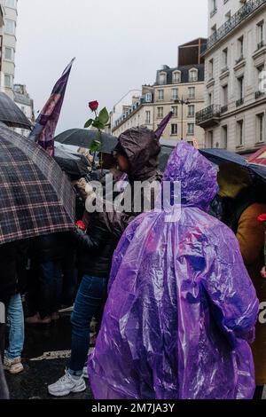 Parigi, Francia. 09th Jan, 2023. Jan Schmidt-Whitley/le Pictorium - commemorazione del 10th° anniversario dell'assassinio di 3 attivisti curdi a Parigi nel gennaio 2013 - 9/1/2023 - Francia/Parigi/Parigi - diverse dozzine di attivisti curdi e i loro sostenitori si sono riuniti di fronte a rue Lafayette 147 per rendere omaggio ai tre attivisti curdi assassinati Il 9 gennaio 2013. I servizi segreti turchi, il MIT, sono considerati come i probabili sponsor della giustizia francese. I funzionari eletti parigini, come Anne Hidalgo, sono presenti per dimostrare la loro solidarietà. Credit: LE PICTORIUM/Alamy Live News Foto Stock