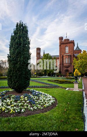 Smithsonian Castello ornamentale giardino, chiamato il parterre, Washington, D.C., USA Foto Stock