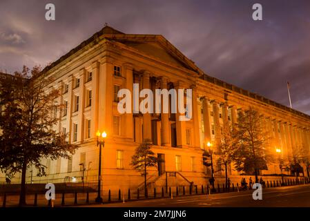 15th strada NW di notte, Washington, D.C., USA Foto Stock