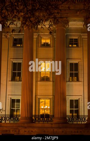 15th strada NW di notte, Washington, D.C., USA Foto Stock