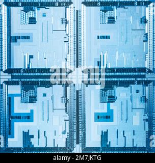 Wafer di silicio con microchip utilizzati nell'elettronica per la fabbricazione di circuiti integrati. Foto Stock