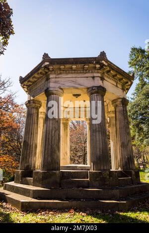 Padiglione rotondo neo-classico, Oak Hill Cemetery, un cimitero storico a Georgetown, un quartiere storico, e districa commerciale e di intrattenimento Foto Stock