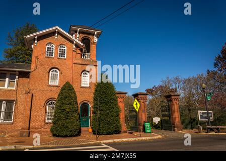 Edificio d'ingresso al cimitero di Oak Hill, un cimitero storico a Georgetown, un quartiere storico, e il quartiere commerciale e dei divertimenti, Wa Foto Stock