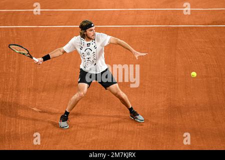 Tennista professionista greco Stefanos Tsitsipa in occasione del torneo di tennis Roland-Garros il 24 maggio 2022 Foto Stock