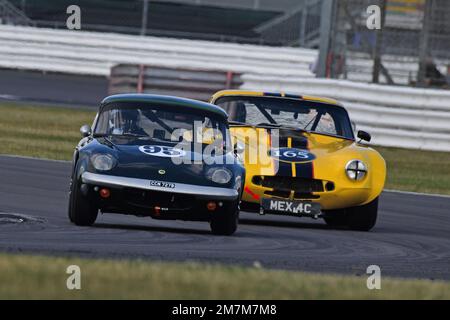 Charles Allison, Peter Thompson, TVR Griffith, Masters Historic Racing, International Trophy per Classic GT Cars Pre ’66, una gara di cinquanta minuti con una c Foto Stock