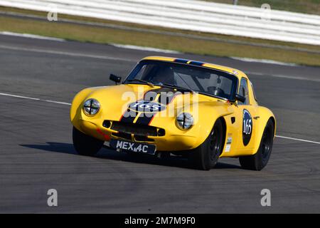 Charles Allison, Peter Thompson, TVR Griffith, Masters Historic Racing, International Trophy per Classic GT Cars Pre ’66, una gara di cinquanta minuti con una c Foto Stock