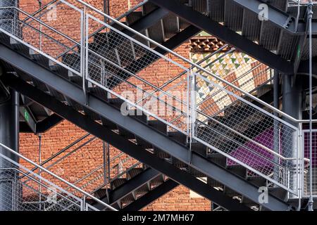 Scale di emergenza all'esterno di un edificio Foto Stock