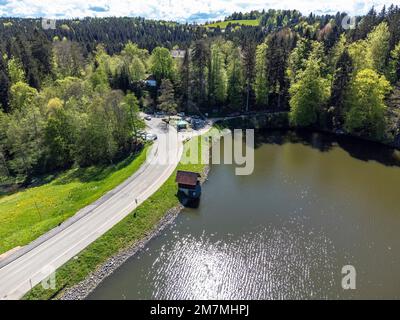 Europa, Germania, Germania meridionale, Baden-Württemberg, distretto di Rems-Murr, Foresta Svevo-Franconia, Ebnisee nella Foresta Sveva dalla vista dall'alto Foto Stock