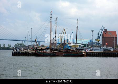 Porto di Stralsund, MV Shipyards Stralsund, Meclemburgo-Pomerania occidentale, Germania Foto Stock