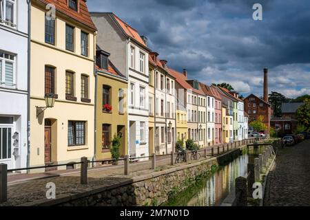 Città vecchia ristrutturata, città anseatica, Wismar, Meclemburgo-Pomerania occidentale, Germania Foto Stock