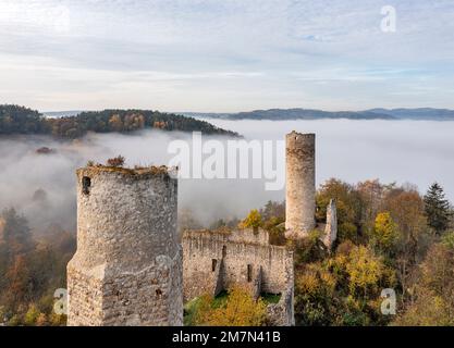 Germania, Turingia, Gerstungen, Lauchröden, rovine del castello di Brandeburgo, torri, mura rimane Foto Stock