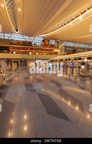 Giappone, Honshu, Tokyo, Aeroporto Internazionale di Haneda, Vista interna Foto Stock