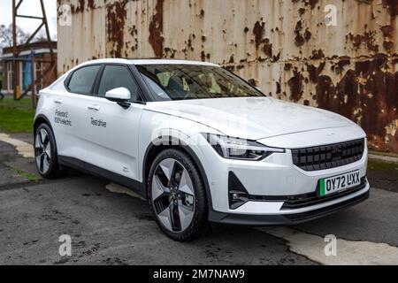 Polestar 2 EV AWD ‘OY72 UXX’ in mostra allo Scramble di gennaio tenutosi presso il Bicester Heritage il 8th gennaio 2023. Foto Stock