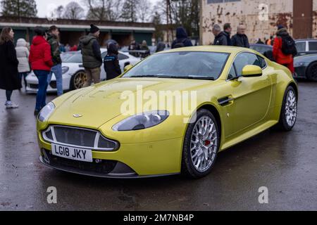 2018 Aston Martin Vantage AMR V12 ‘LG18 JKY’ in mostra allo Scramble di gennaio tenutosi presso il Bicester Heritage il 8th gennaio 2023. Foto Stock