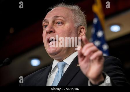 Steve Scalise (repubblicano della Louisiana), leader della maggioranza della Camera degli Stati Uniti, offre commenti durante una conferenza stampa al Campidoglio degli Stati Uniti a Washington, DC, martedì 10 gennaio 2023. Credito: Rod Lamkey/CNP Foto Stock