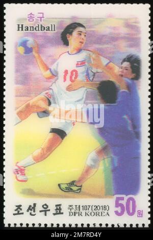 2018 Set di francobolli 3D della Corea del Nord. Sport. Le donne pallamano. Scena d'azione di un giocatore con una maglia bianca. La DPR Corea fa sport filatelico. Foto Stock